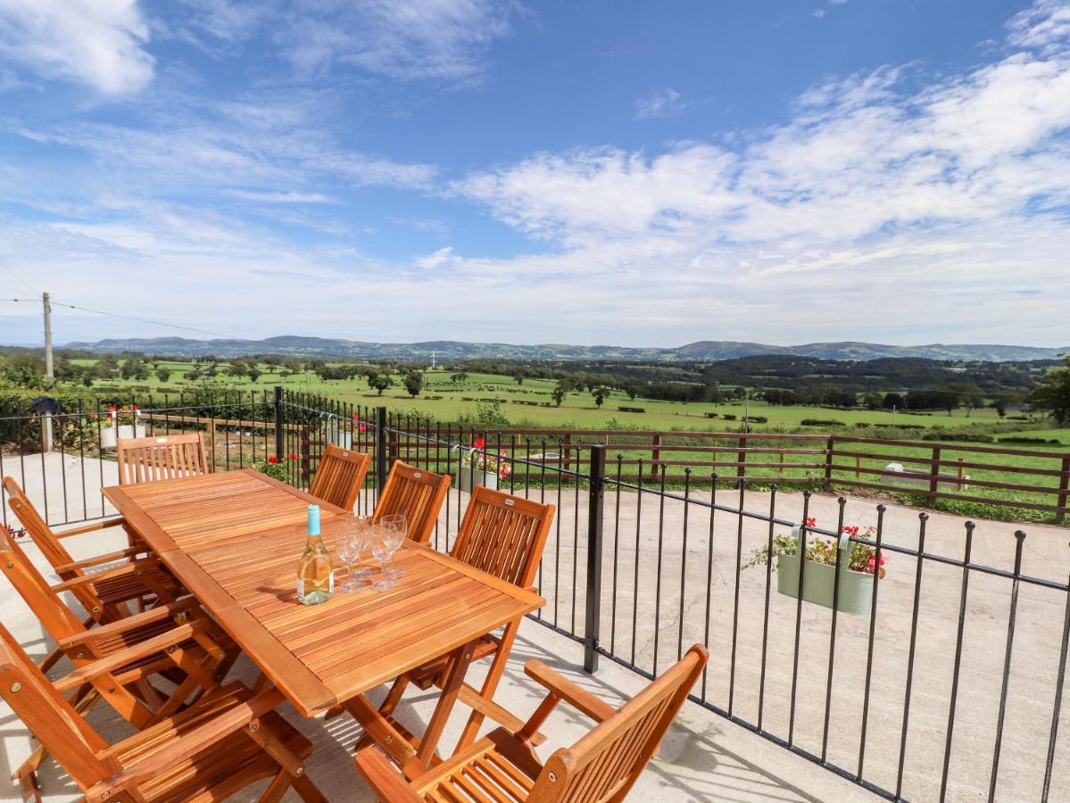 Delfryn Villa Denbigh Bagian luar foto
