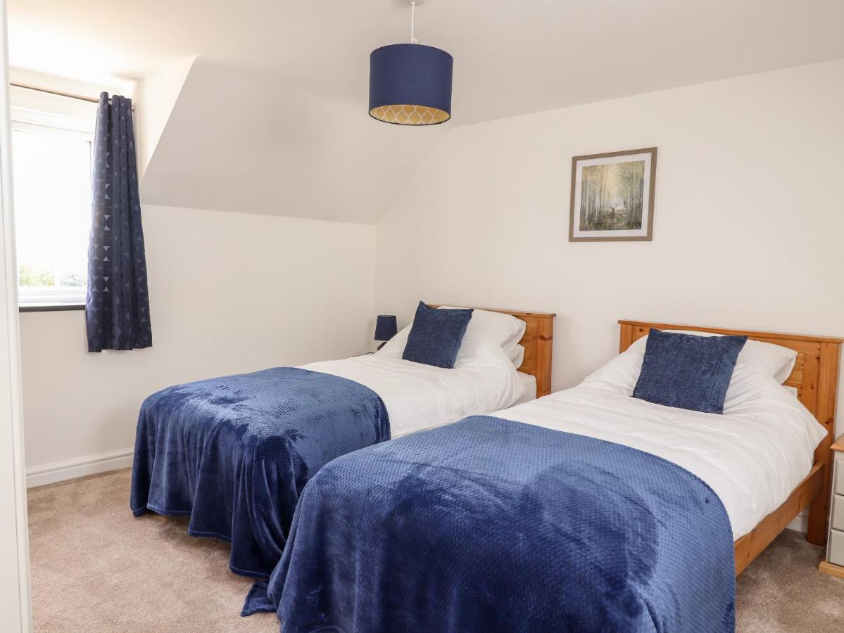Delfryn Villa Denbigh Bagian luar foto