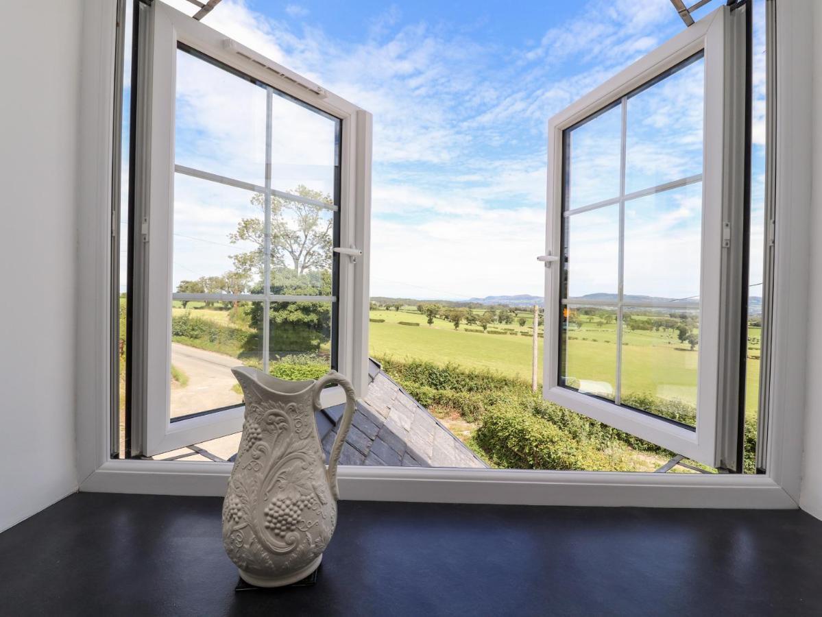 Delfryn Villa Denbigh Bagian luar foto
